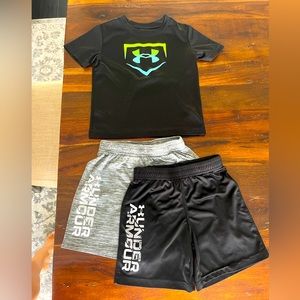 Set of 3T Under Armour T-shirt and shorts. EUC.